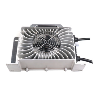 220-V-Ladegerät 124,8 V 10 A 1200 W Waterproof IP67 LITIO STORE DL-1200WP für Natrium-Ionen-Batterien