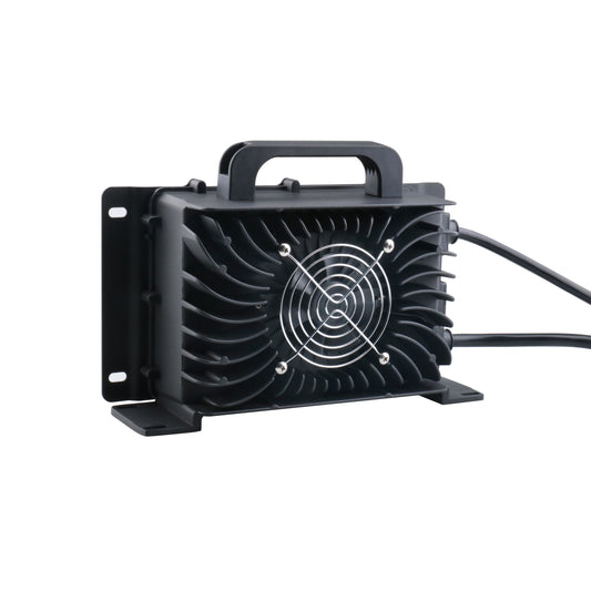 Caricabatterie a 220V 124.8V 12A 1500W Waterproof IP67 LITIO STORE DL-1500WP per batterie al Sodio ioni di sodio
