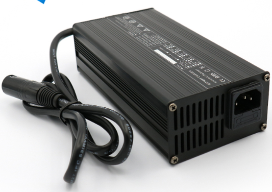 Caricabatterie a 220V 93.6V 2.5A 240W LITIO STORE DL-240 per batterie al Sodio ioni di sodio